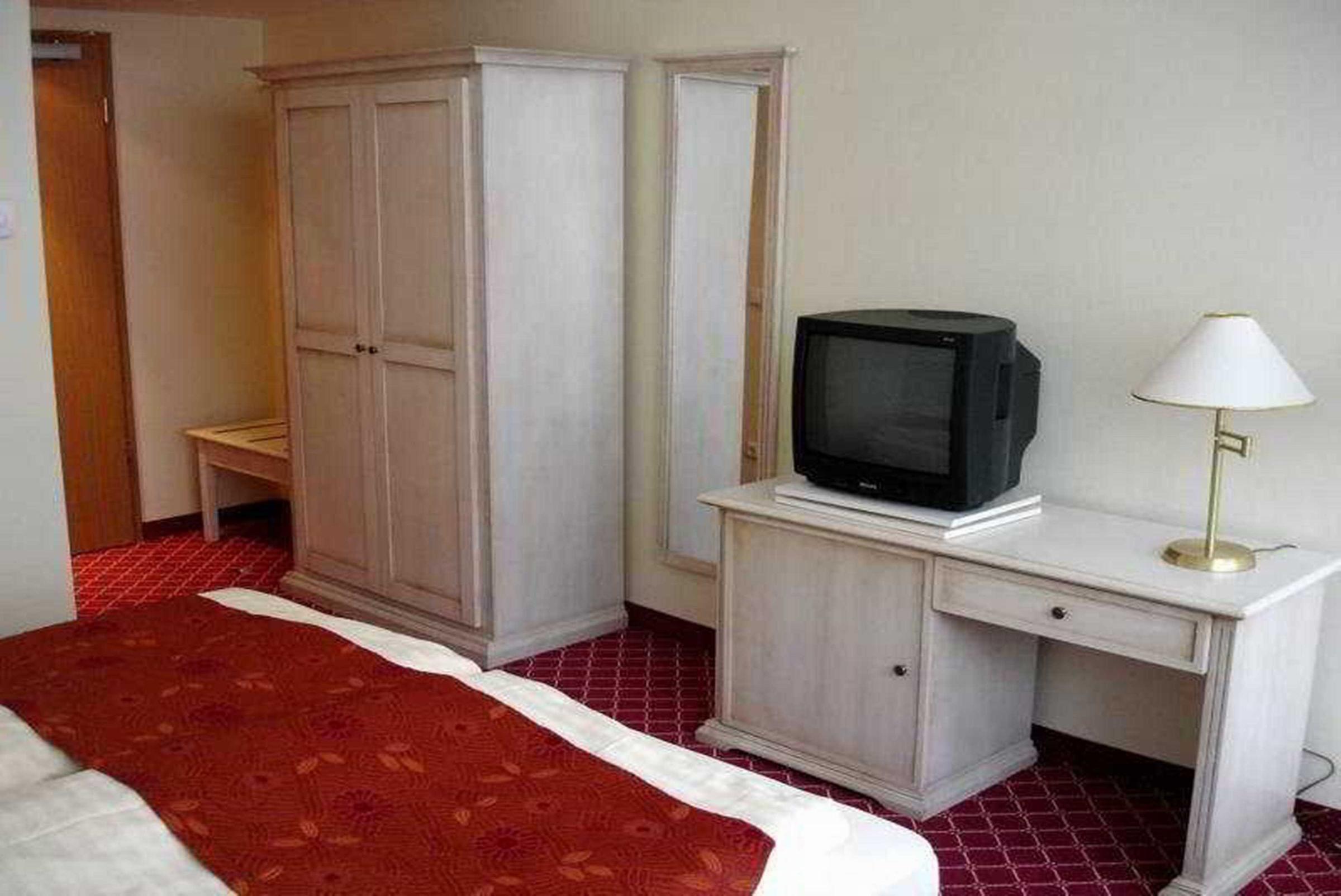 Mercure Hotel Chateau Berlin am Kurfürstendamm Zimmer foto